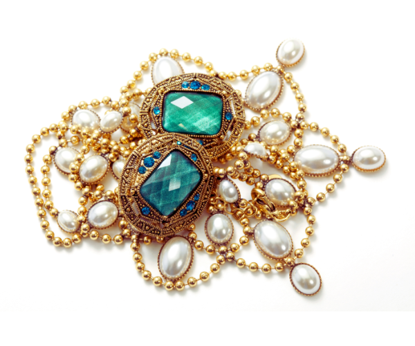 Transferring Assets? Why a Jewellery Valuation for Legal Matters Is Essential